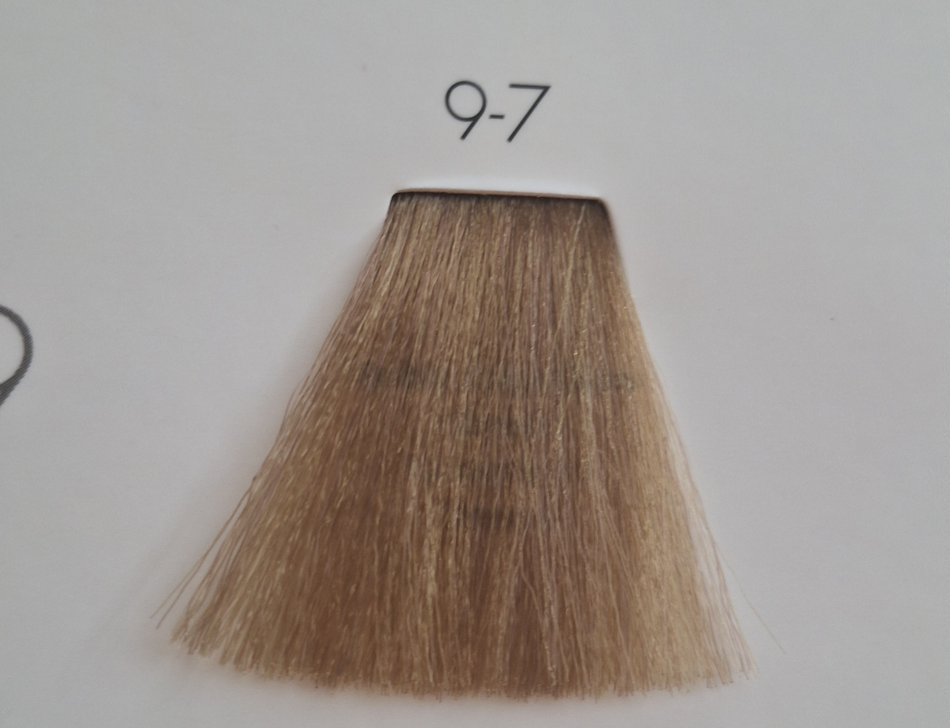 NIRVEL ARTX Farbiaci krém  na vlasy 9.7  piesková svetlá blond(60ml)
